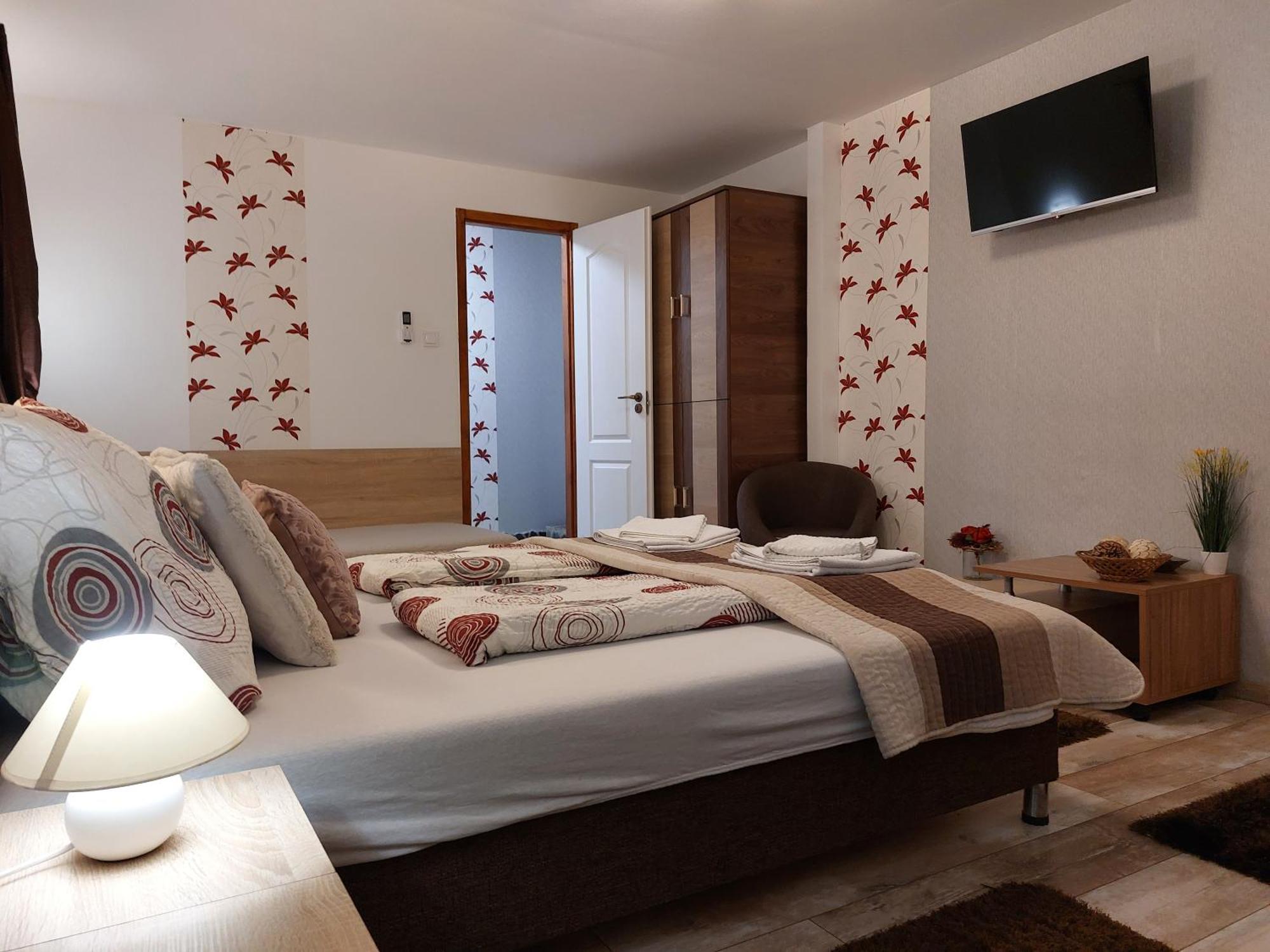 Tulipán Vendégház Sárospatak Extérieur photo